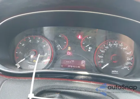 2016 Dodge Dart Sxt z USA, uszkodzony, nr VIN 1C3CDFBB0GD538062